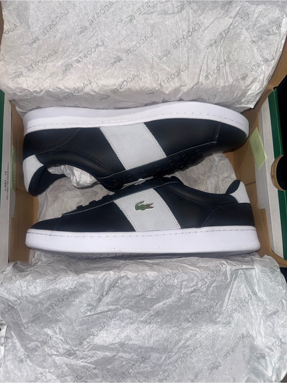 Lacoste Men's Black Carnaby Low-top Sneakers, Brand Size 10